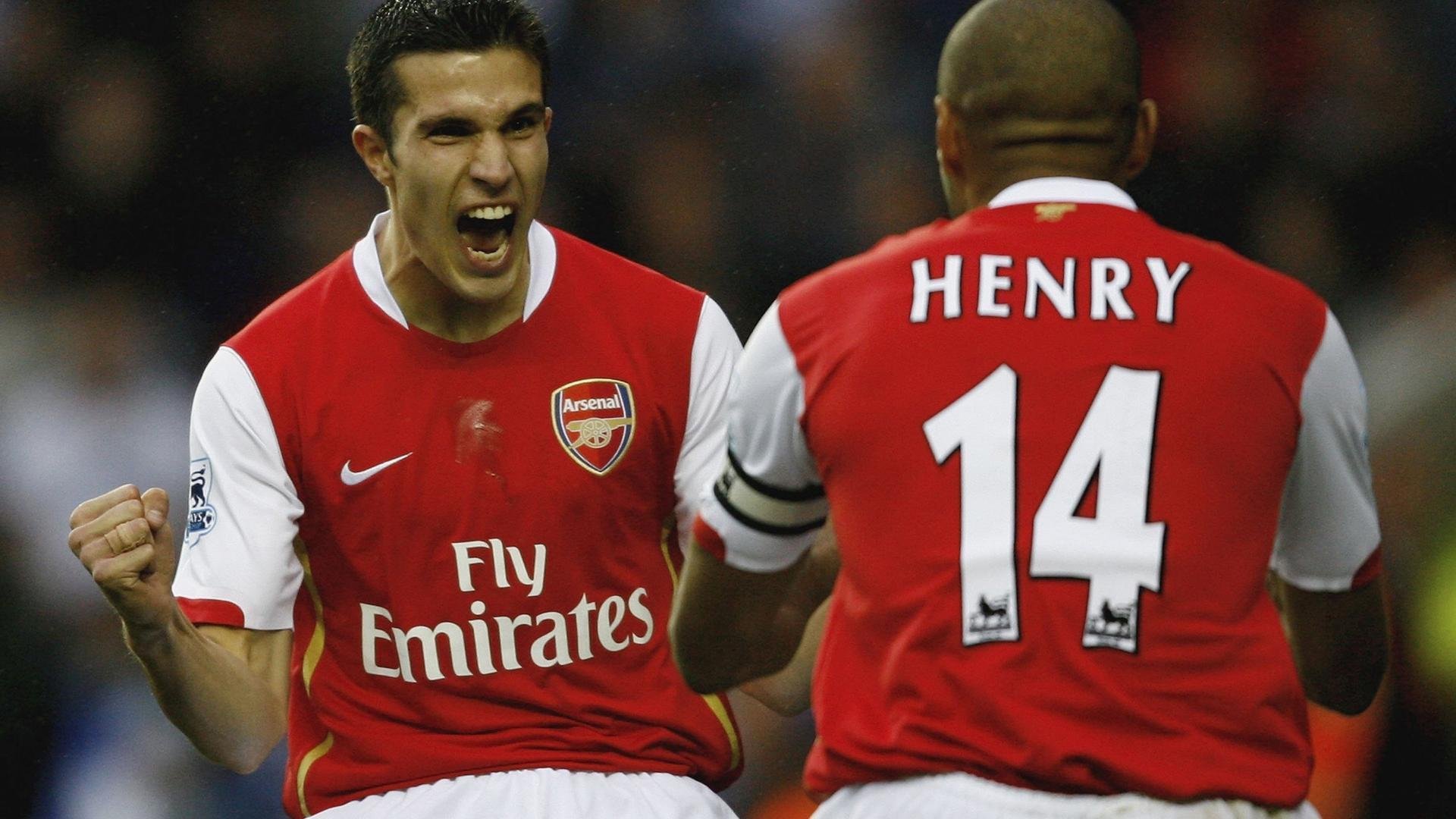 谁能带领球队变身“冠军之师”？